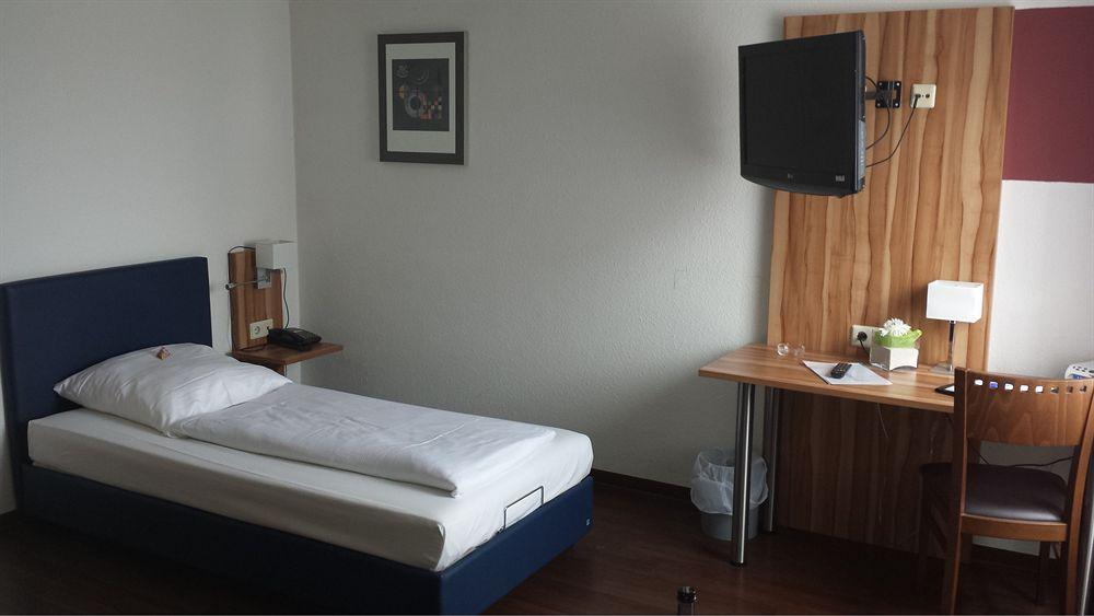 Hotel Domino Štutgart Exteriér fotografie